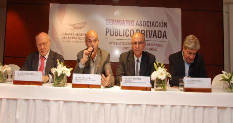 De Izq. a Der.: Julio Csar Crivelli, Guillermo Dietrich, Juan Chediack; y Ricardo Delgado.
